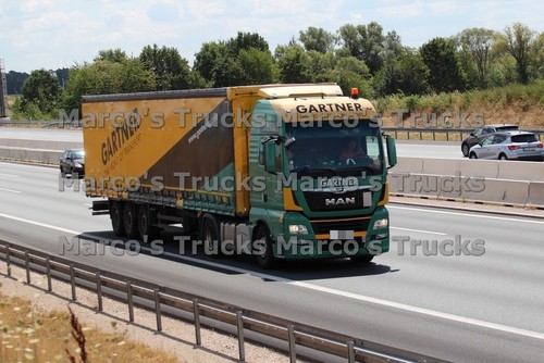 Truck photo man - photo, tgx