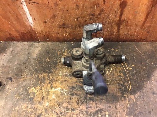 Lever operated direction valve - lever,